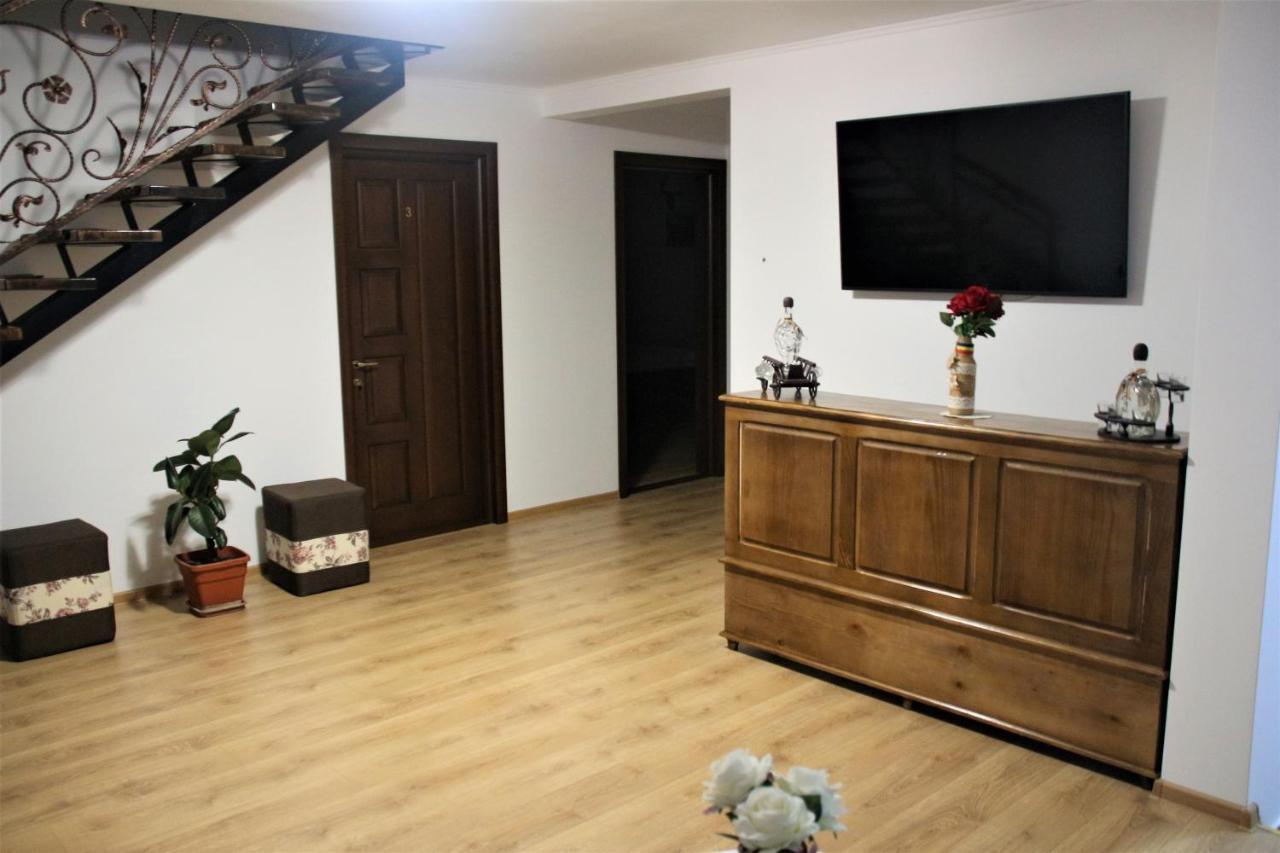 Casa Sofia Appartement Baltatesti Buitenkant foto